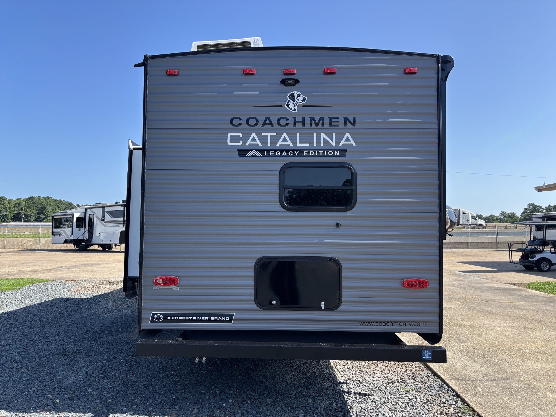2027 Coachmen Catalina Legacy Edition 293TQBSCK - Image 7