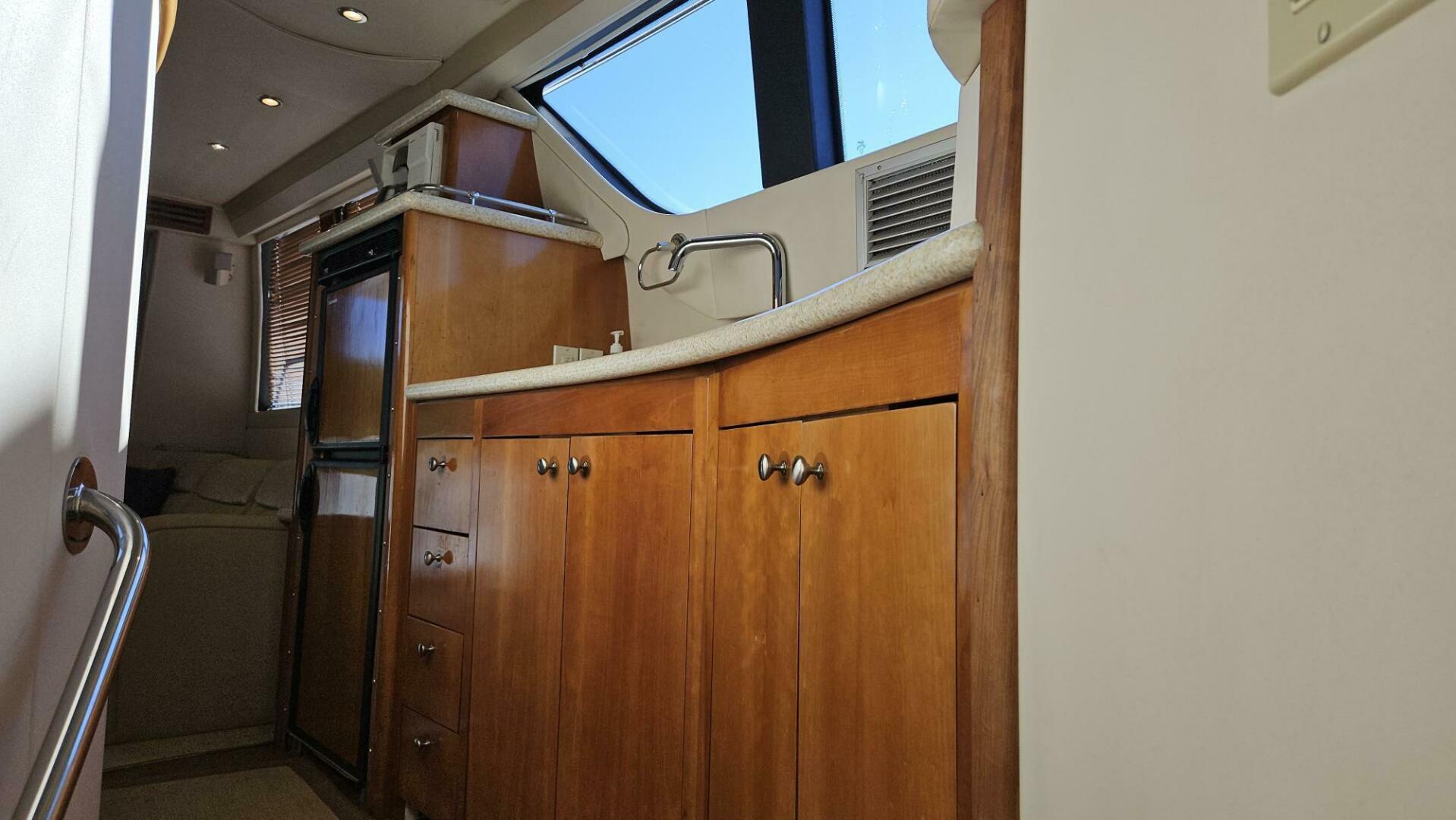 2000 Carver 450 Voyager - Image 13