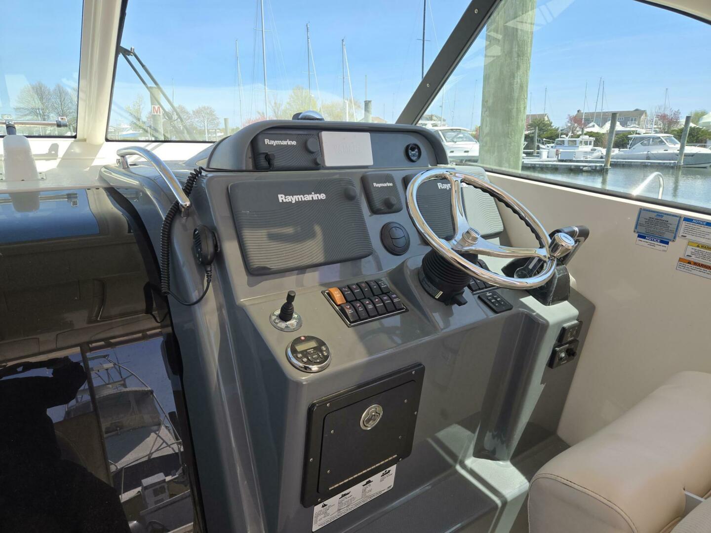 2013 Pursuit 345 Offshore - Image 3