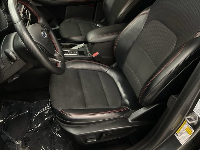 2023 Ford Escape Utility 4D ST-Line Select AWD - Image 19