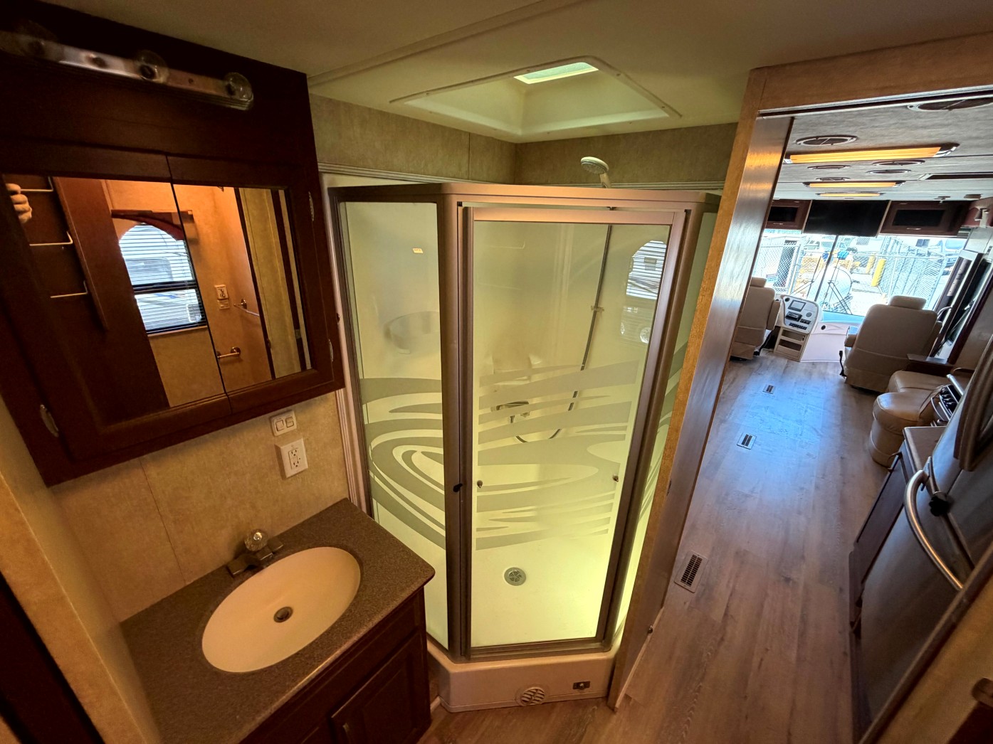 2007 Newmar Ventana 3933 - Image 16