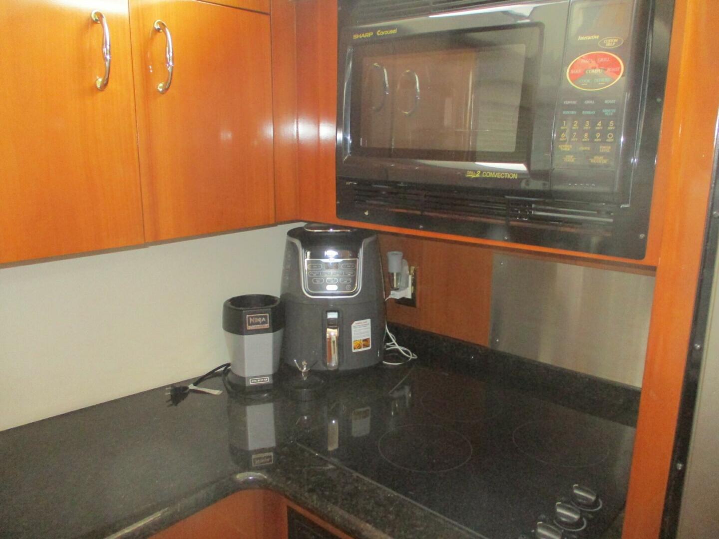 2006 Carver - Image 39
