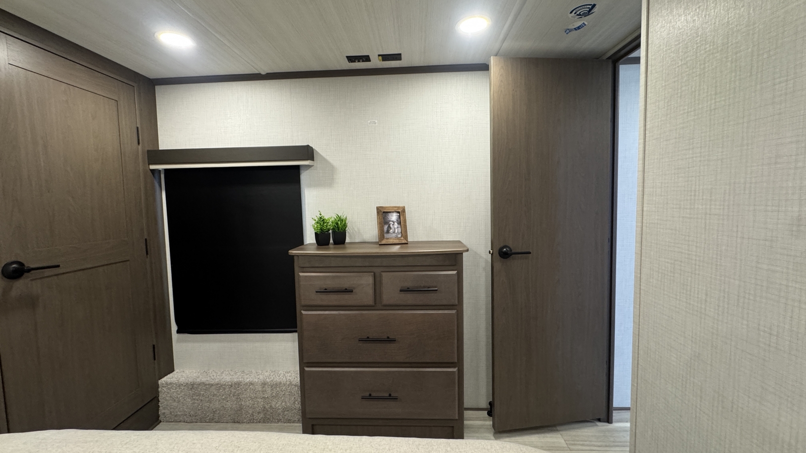 2026 Keystone Cougar 1776 Edition 320RDS - Image 22