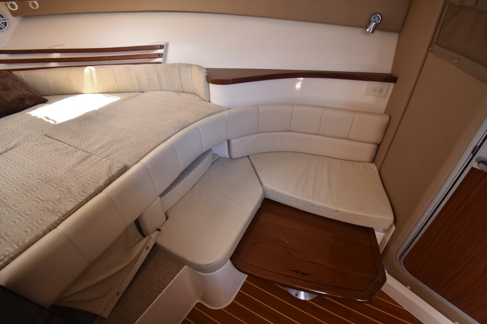 2016 Grady-White 330 Express - Image 20