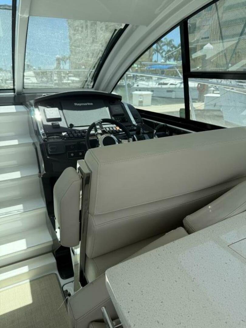 2016 Monterey 360 Sport Coupe - Image 10