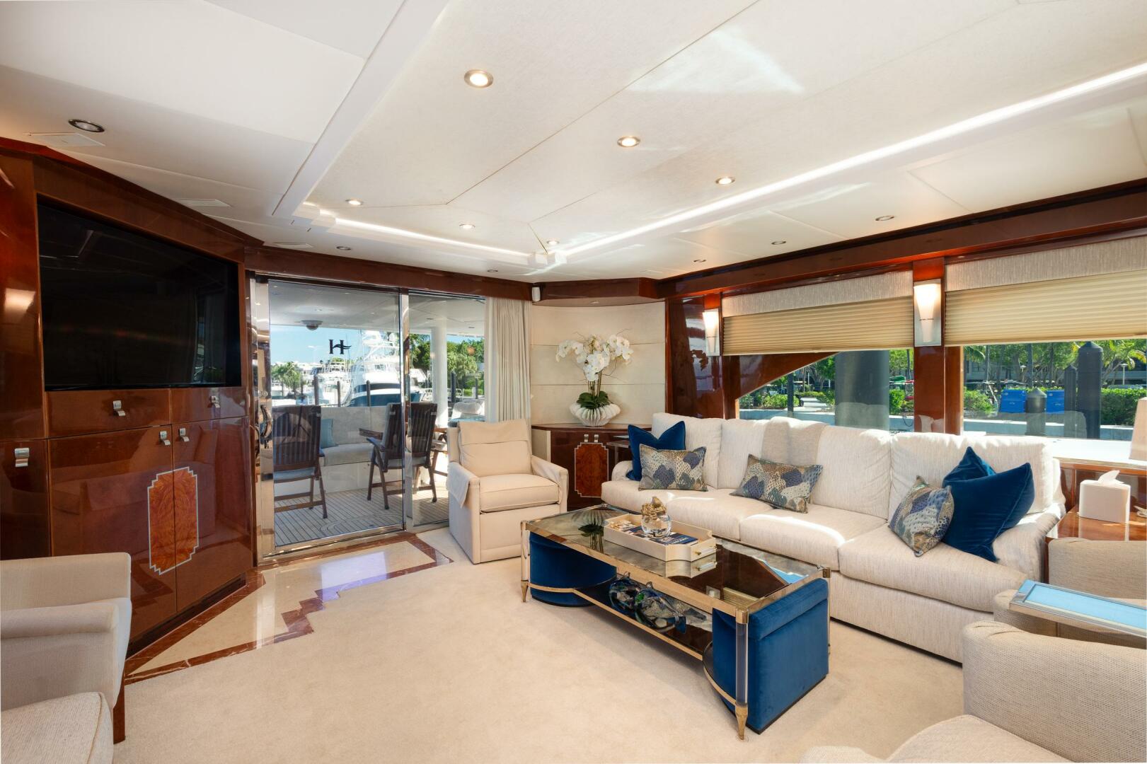 2014 Hargrave Sky Lounge - Image 21