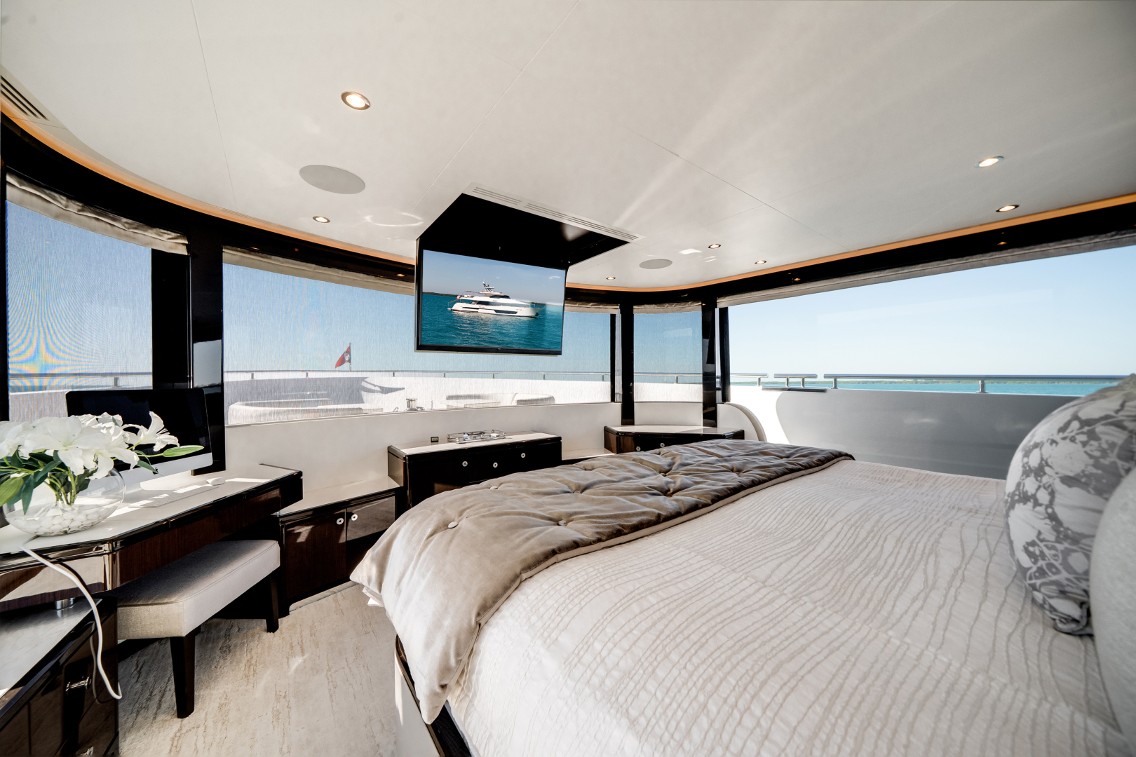 2022 Ocean Alexander 37L - Image 46