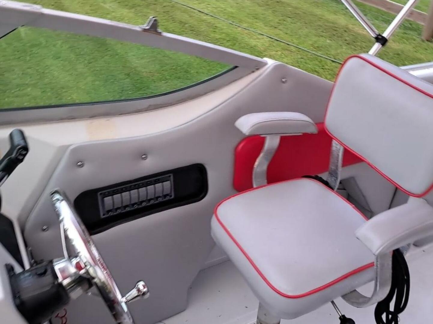 2021 Boston Whaler 300 FourStroke - Image 4