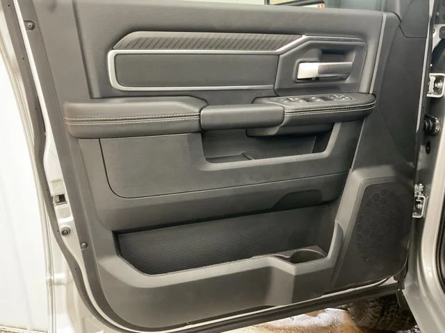 2026 Ram 2500 Big Horn 4x4 Crew Cab 6'4" Box - Image 13