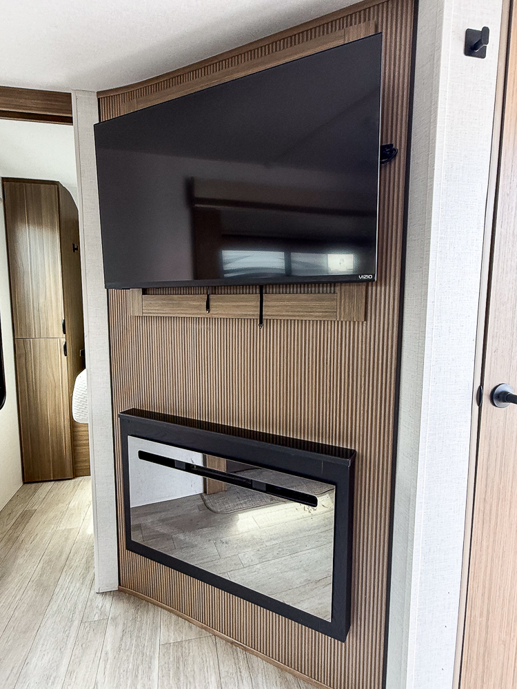 2025 FOREST RIVER SALEM CRUISE LITE 26DBUD - Image 36