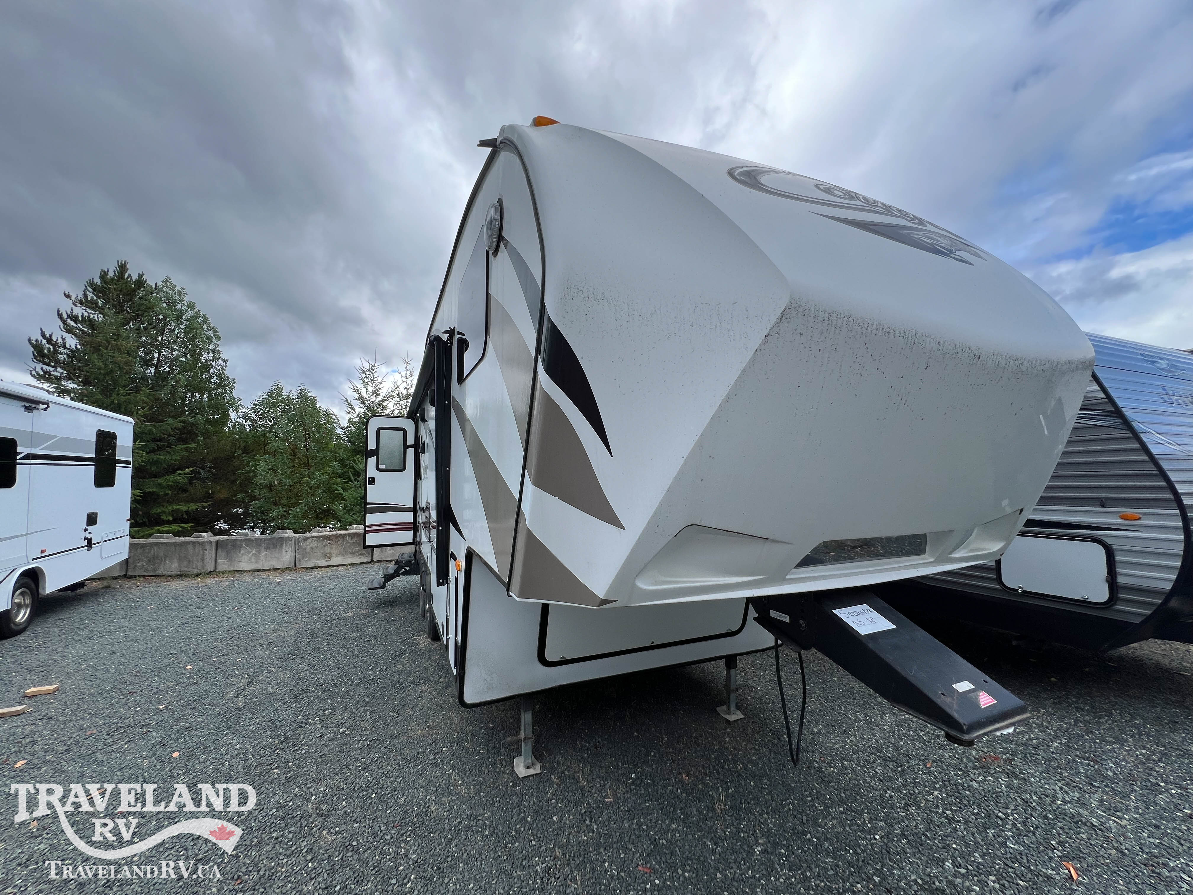 2015 Keystone Cougar Half-Ton 244RLSWE - Image 1