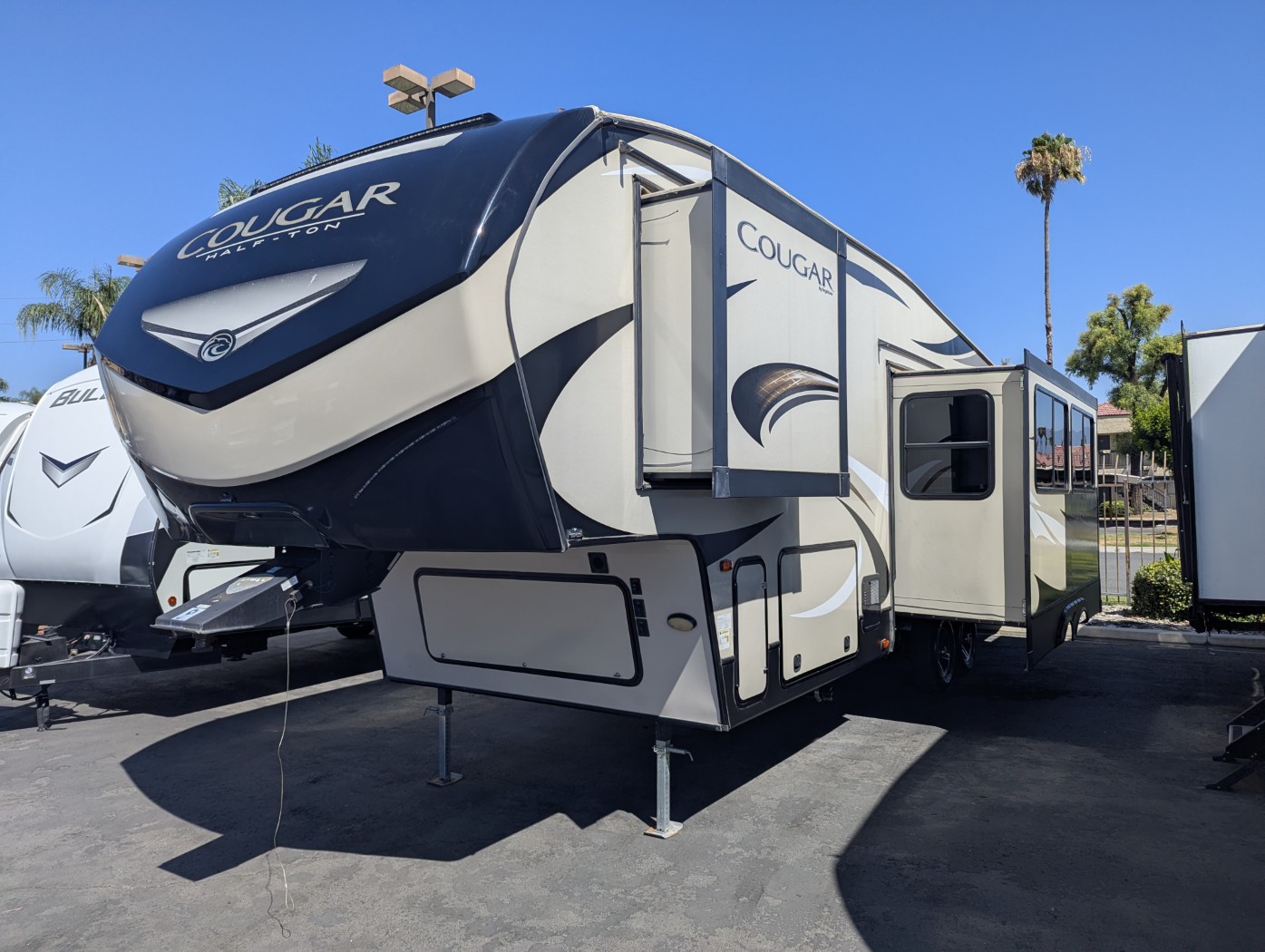 2019 Keystone Cougar Half-Ton West 29RDBWE - Image 3