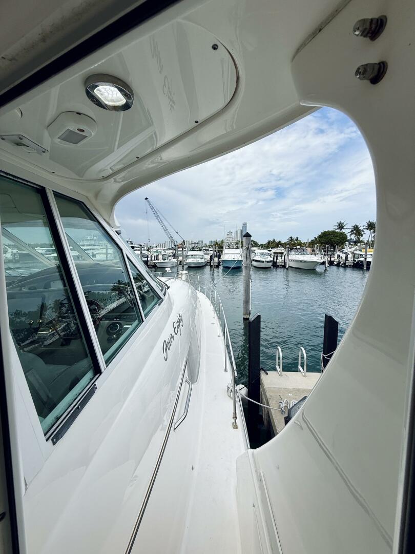 2003 Sea Ray 480 Motor Yacht - Image 32