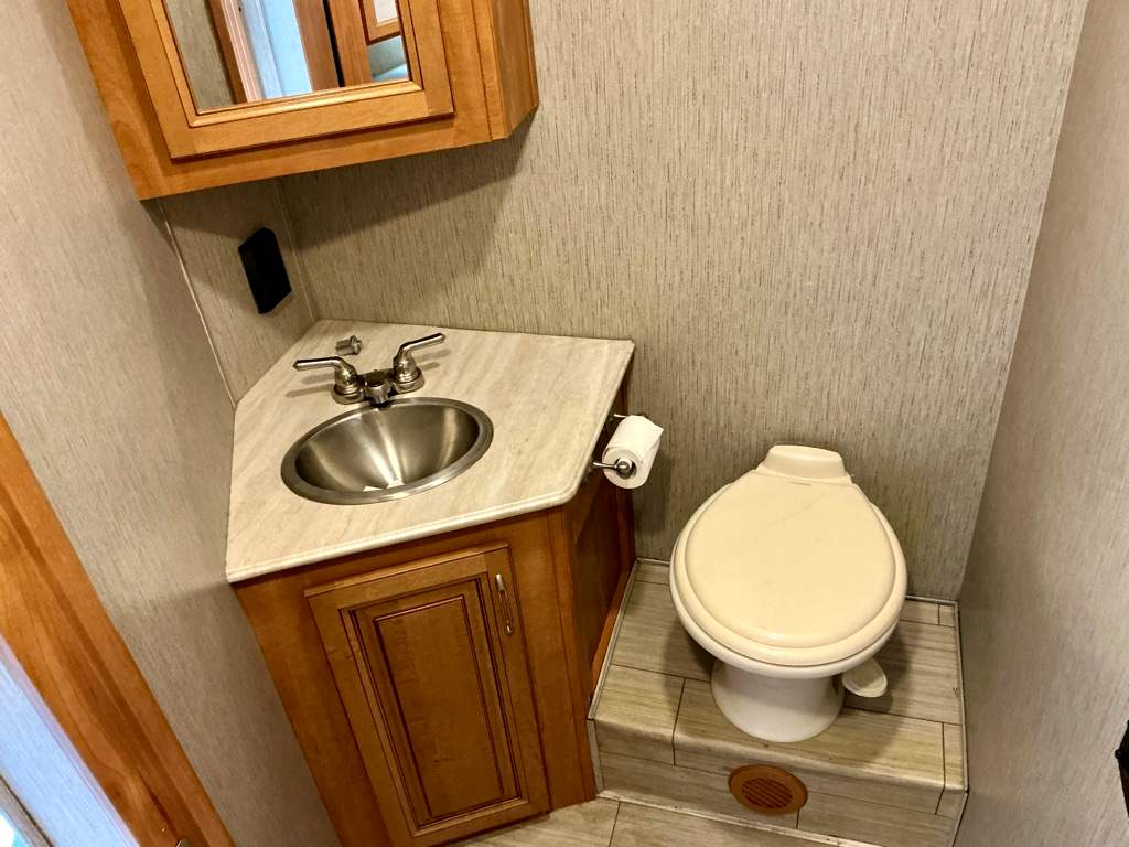 2019 NEXUS 37XCE - Image 20