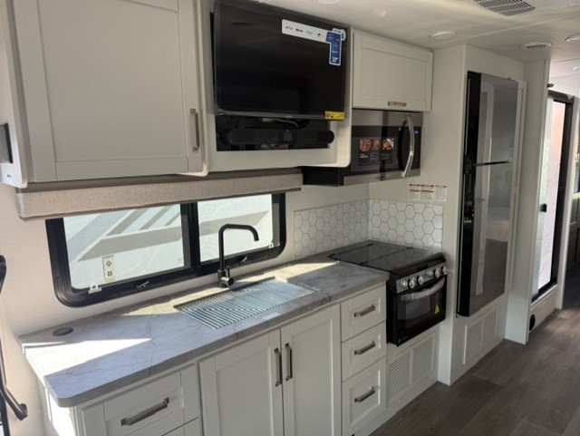 2027 JAYCO GREYHAWK 29MV - Image 5