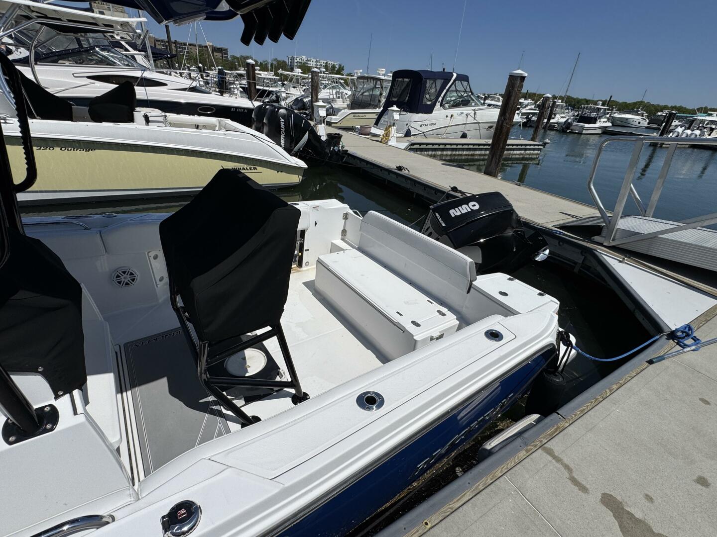 2020 Blackfin 212 CC - Image 4