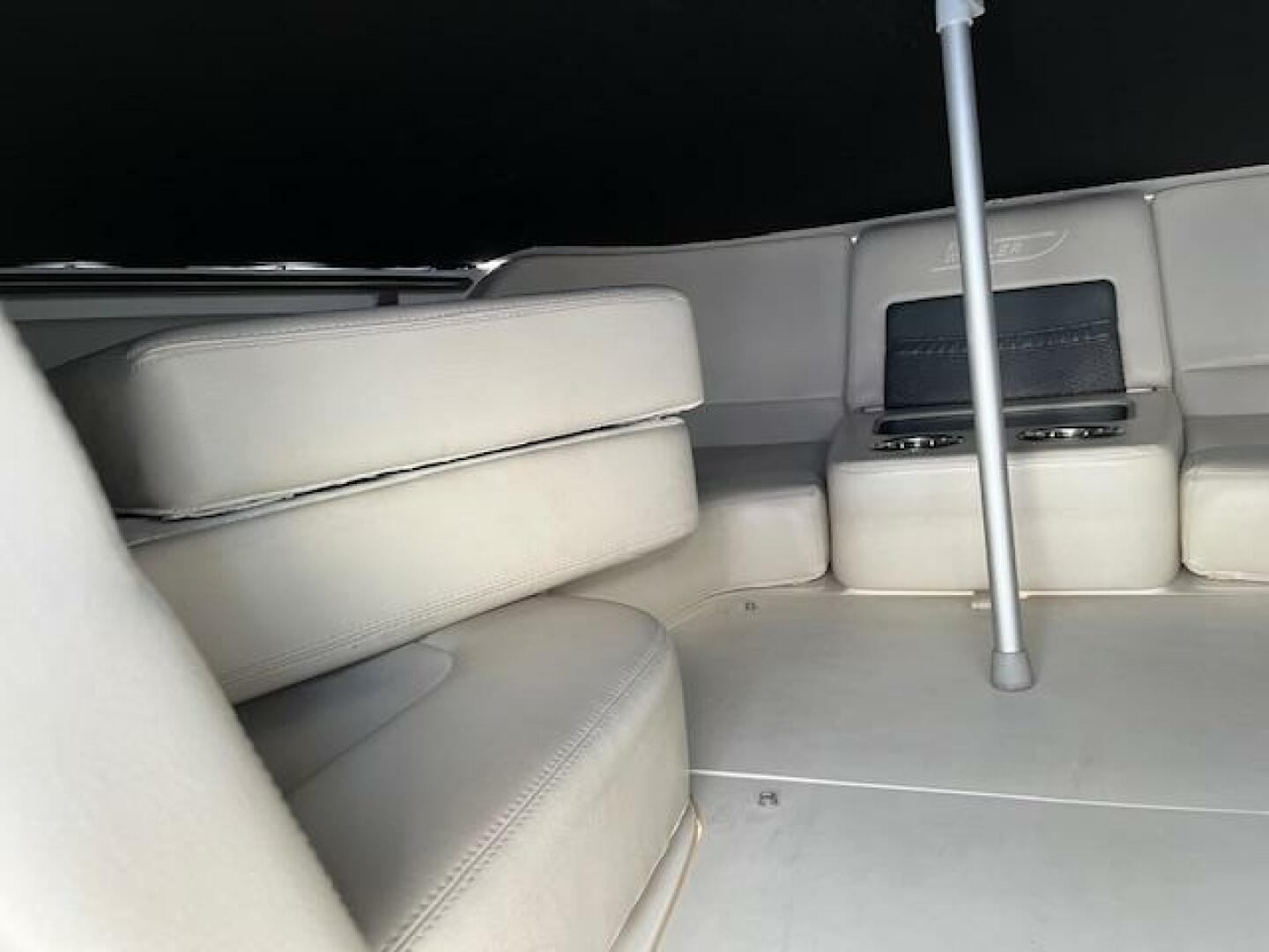 2018 Boston Whaler 270 Vantage - Image 18
