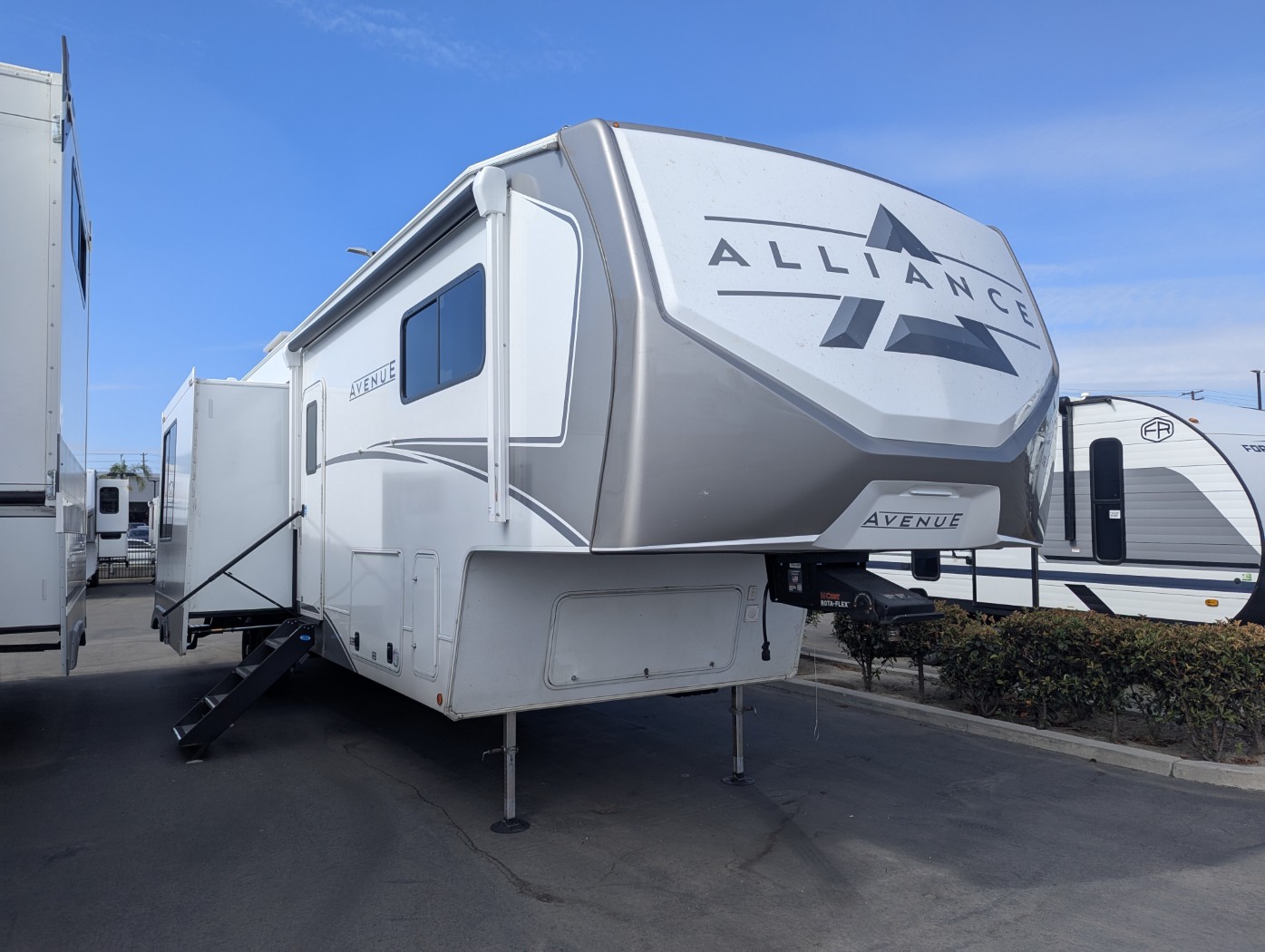 2026 Alliance RV Avenue 38DBL - Image 1