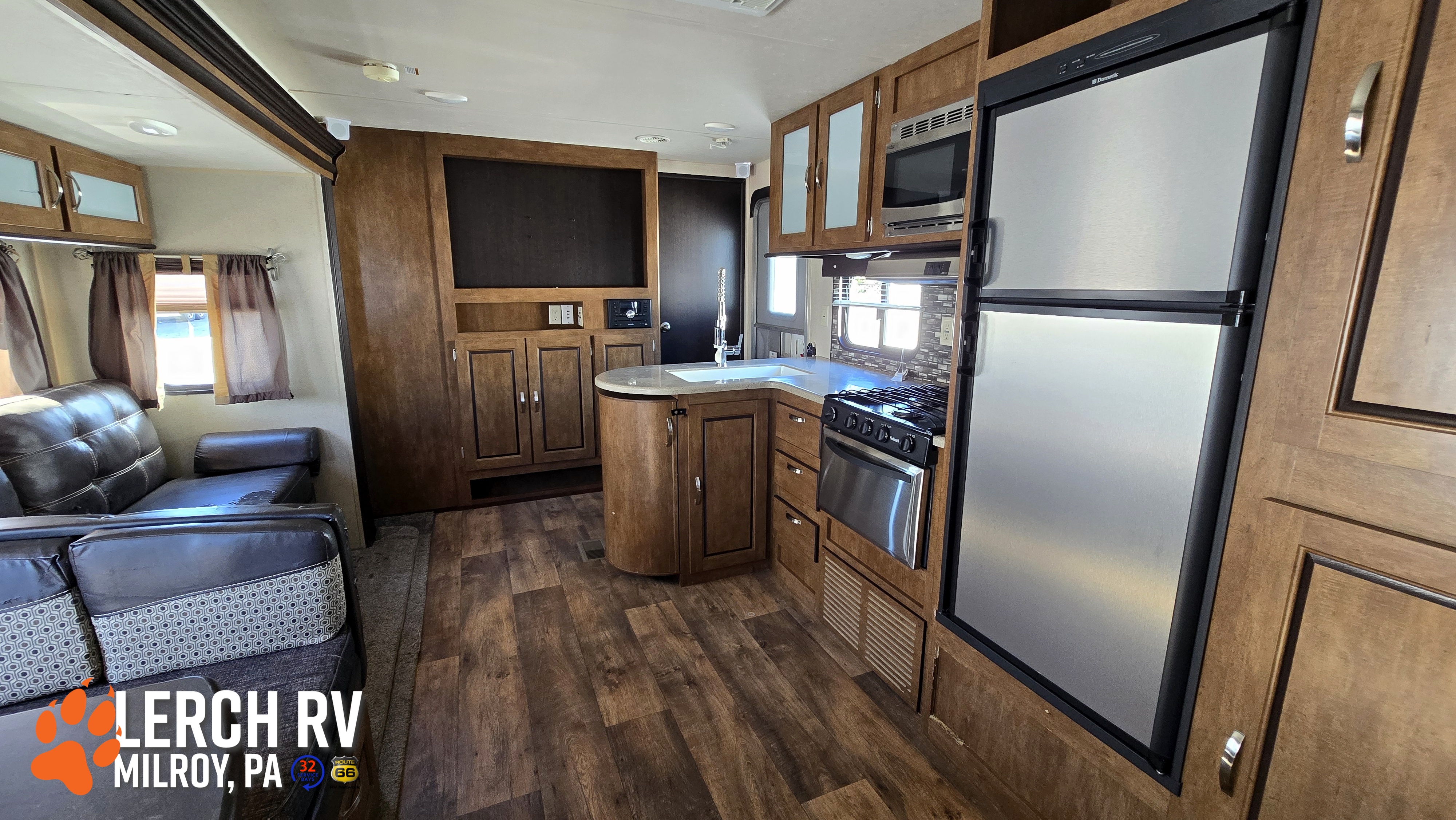 2017 Forest River Salem T32BHDS - Image 13