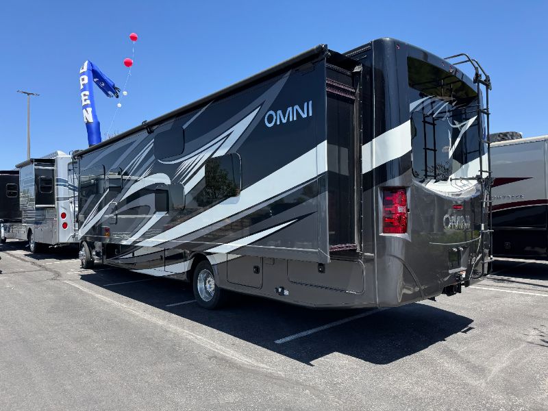 2022 Thor Motor Coach Omni RS36 - Image 2