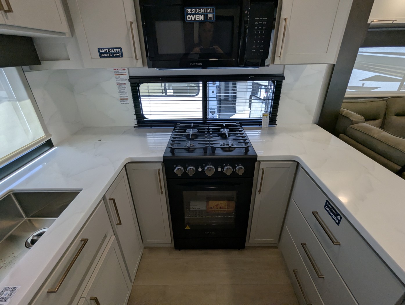 2027 Alliance RV Paradigm 312RK - Image 26