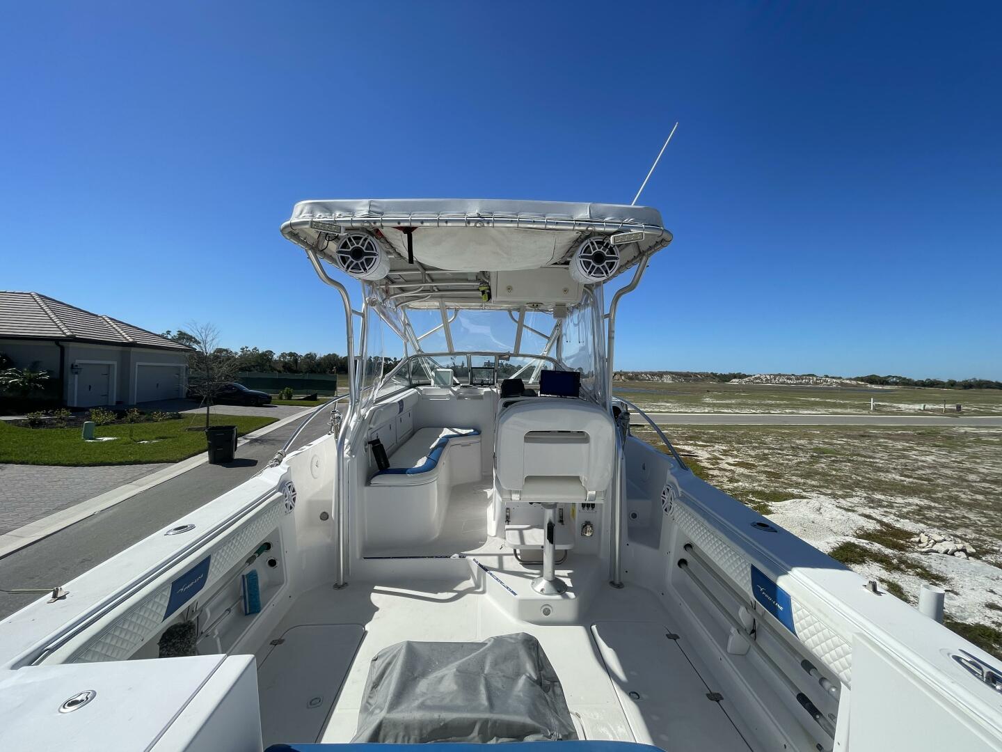 2004 Pro-Line 30 Express Walkaround - Image 35