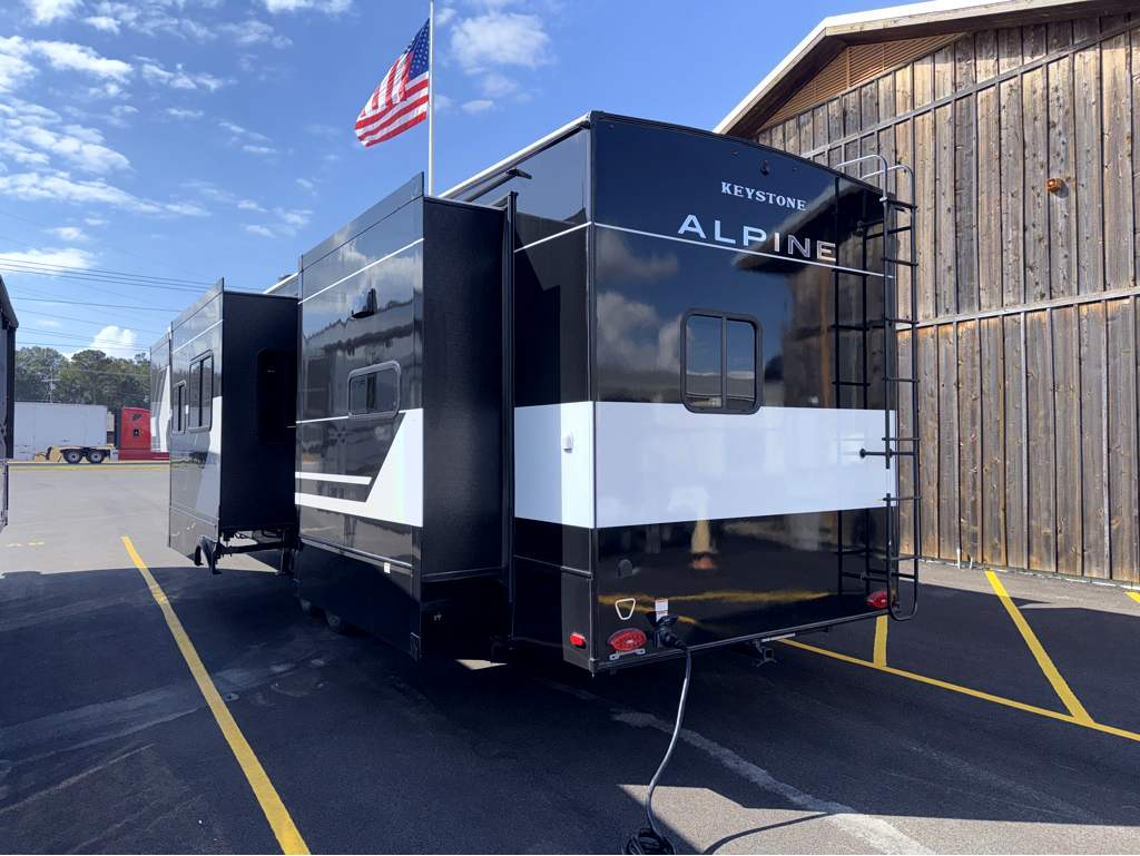 2026 Keystone AVALANCHE 366LS - Image 3