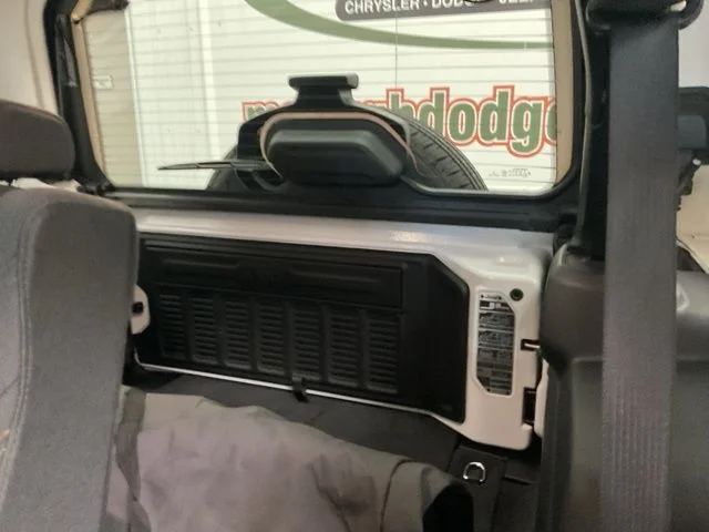 2025 Jeep Wrangler 4xe Sahara 4x4 - Image 11