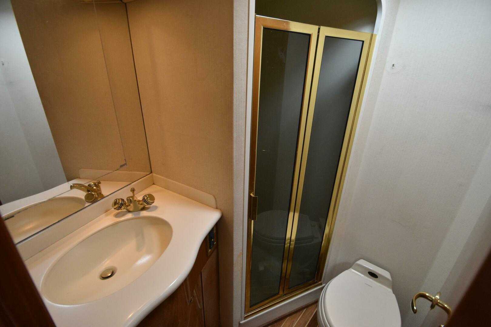 2003 Viking 45 Express - Image 36