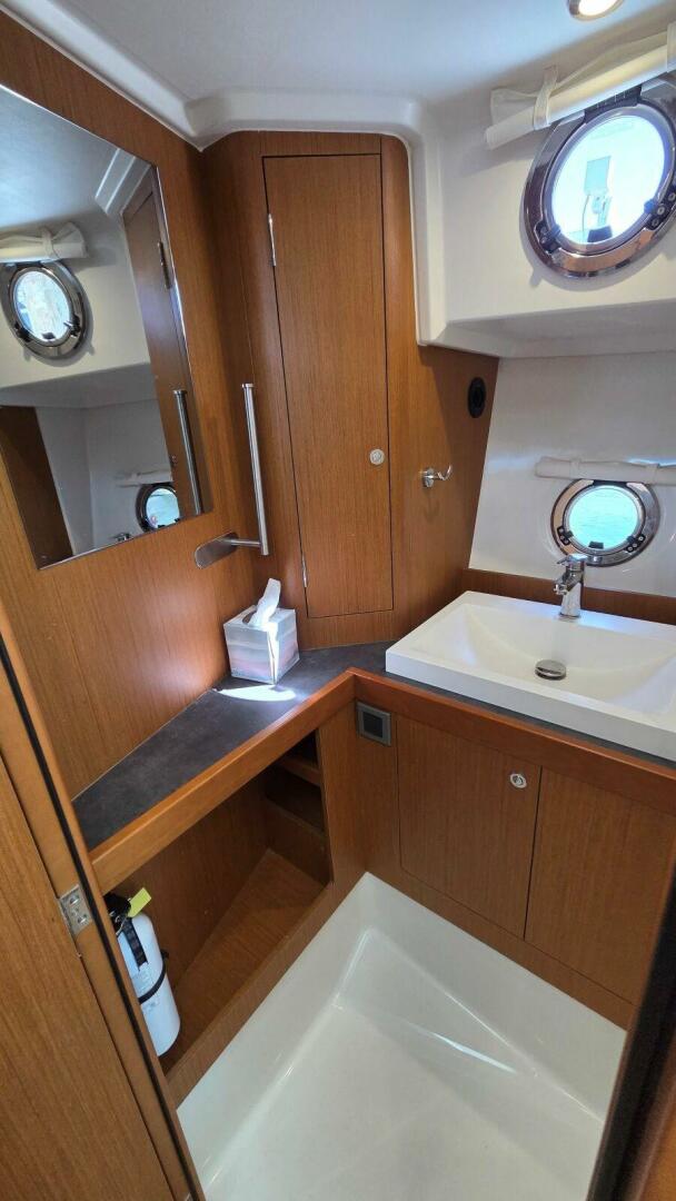 2019 Beneteau Swift Trawler 35 - Image 56