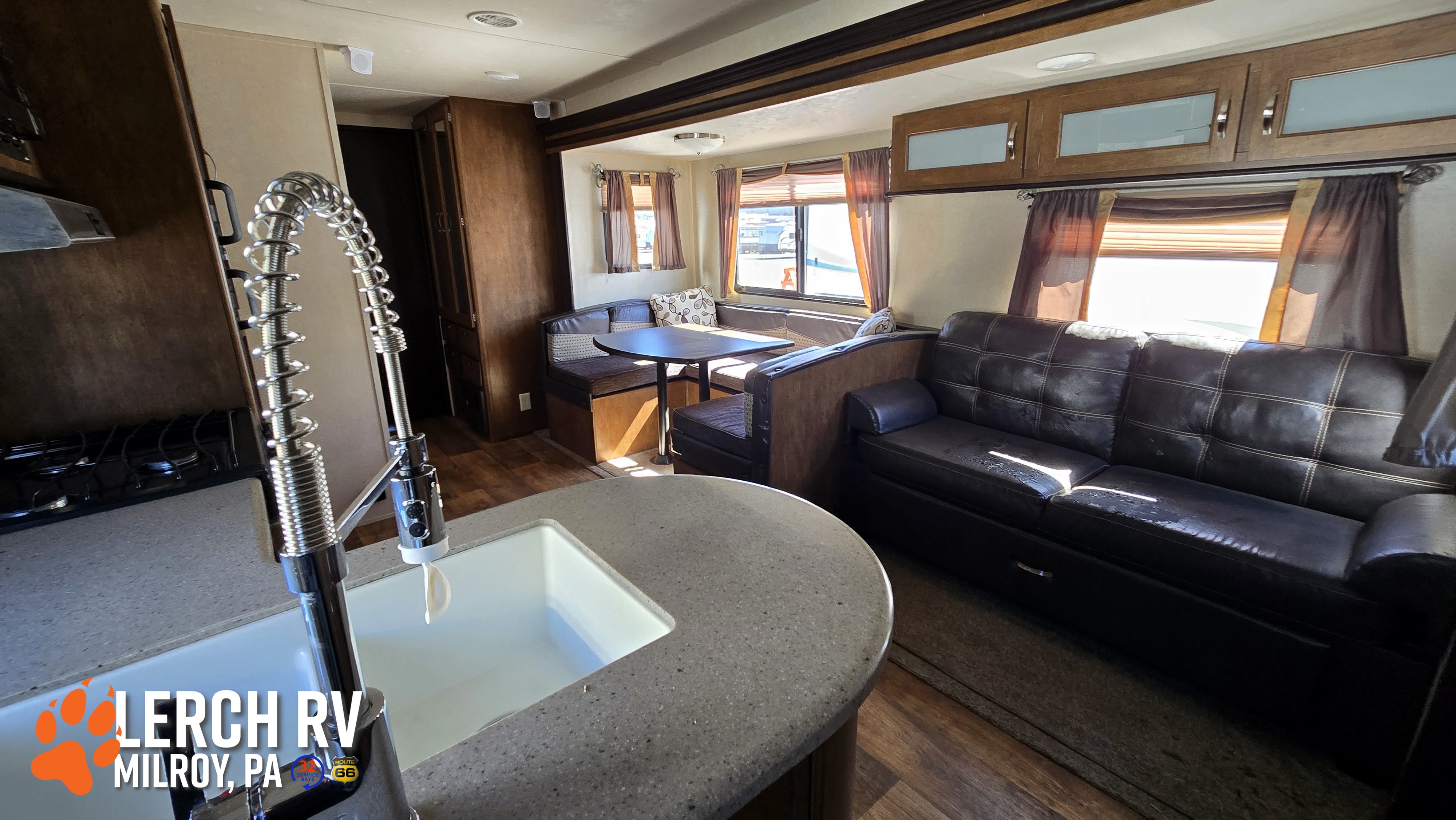 2017 Forest River Salem T32BHDS - Image 7