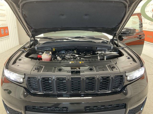 2025 Jeep Grand Cherokee L Limited 4X4 - Image 12