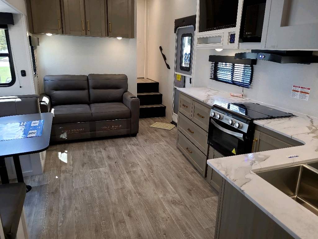 2026 Jayco Eagle SLE 28BHU - Image 3
