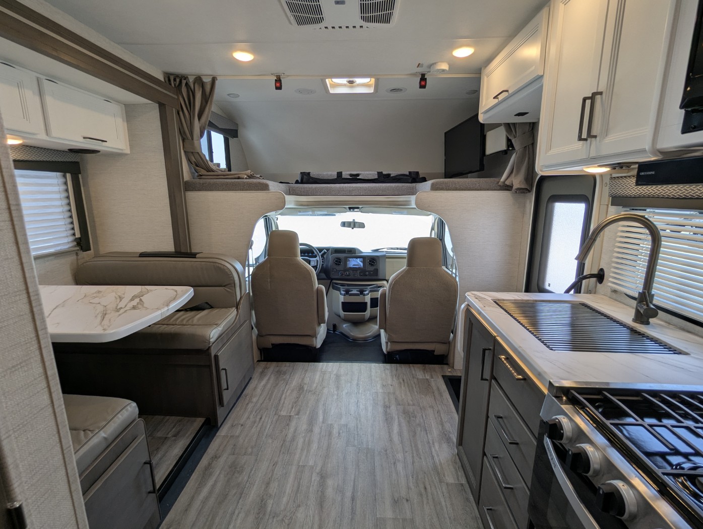 2025 Thor Motor Coach Four Winds 25V - Image 25