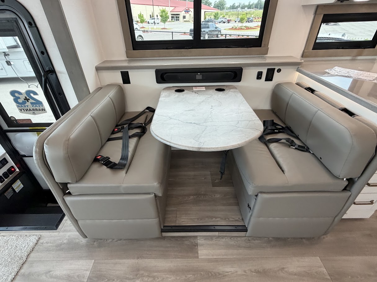2027 JAYCO PRECEPT 36C - Image 28