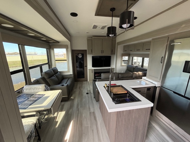 2026 Grand Design Momentum M-Class 395MS - Image 9