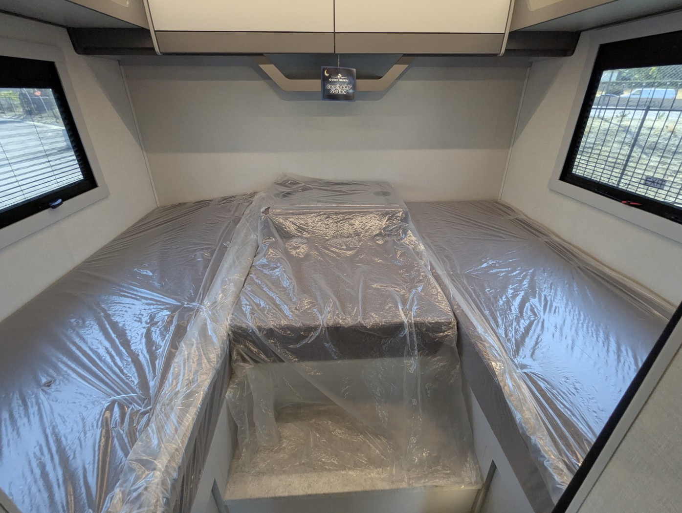 2026 Coachmen Euro 25TB - Image 25