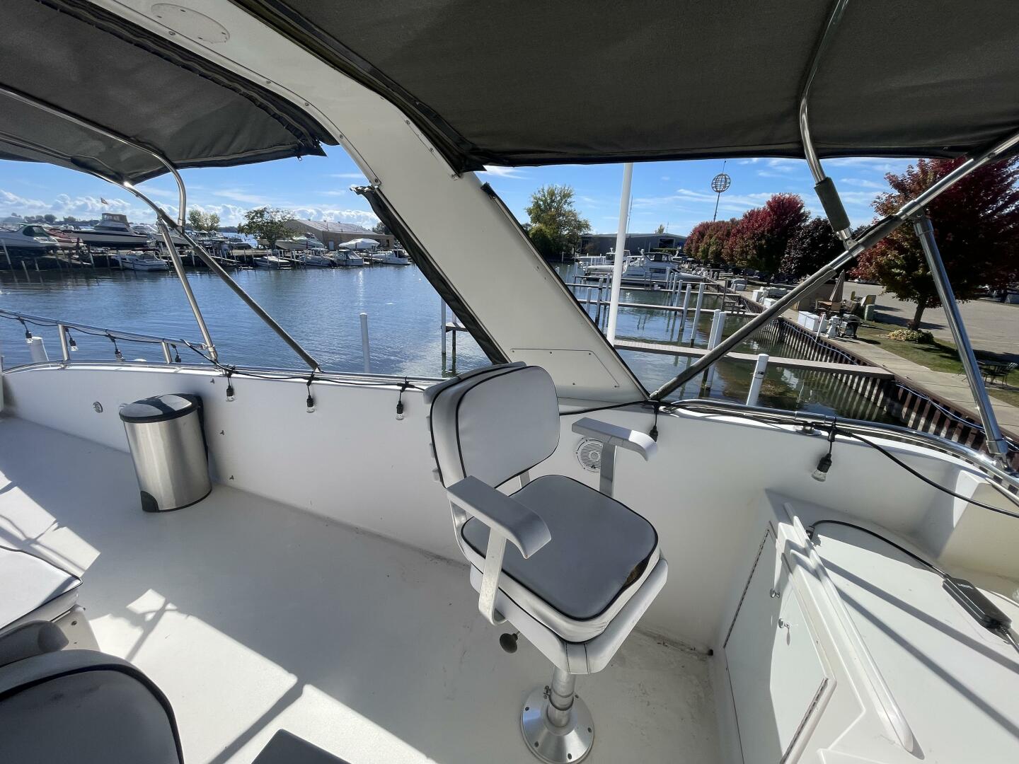 1993 Viking 50 Motor Yacht - Image 34