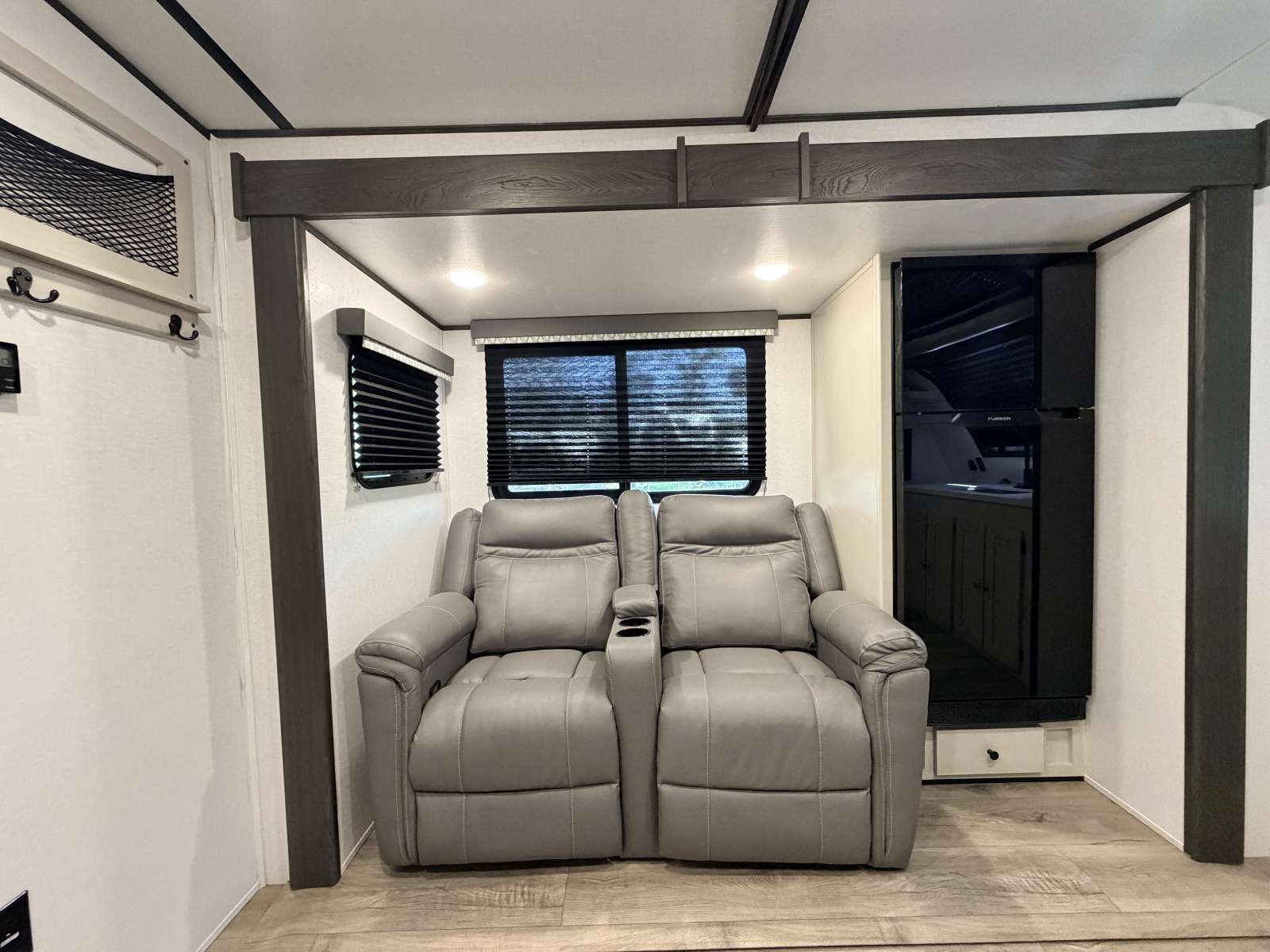 2025 Coachmen Northern Spirit 2565FK - Image 10