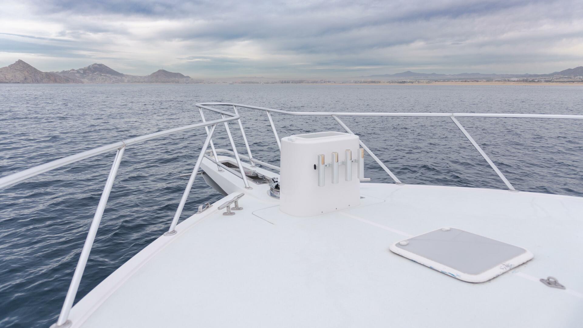 2000 Viking 55 Convertible - Image 20
