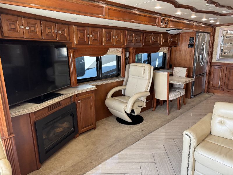 2014 Tiffin Allegro Bus 45 LP - Image 8
