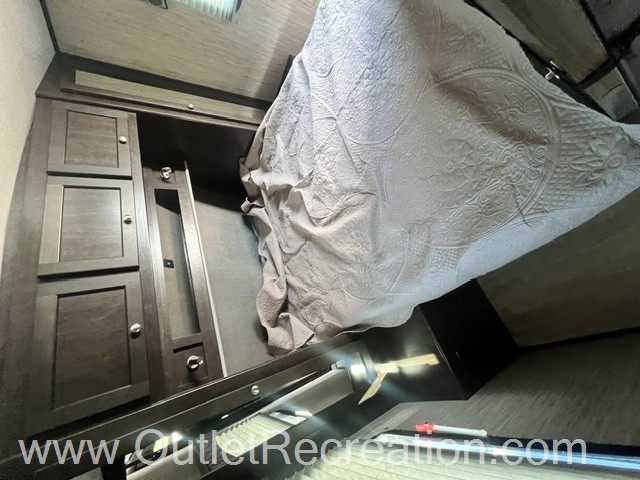 2019 Cruiser RV Shadow Cruiser SC280QBS - Image 16