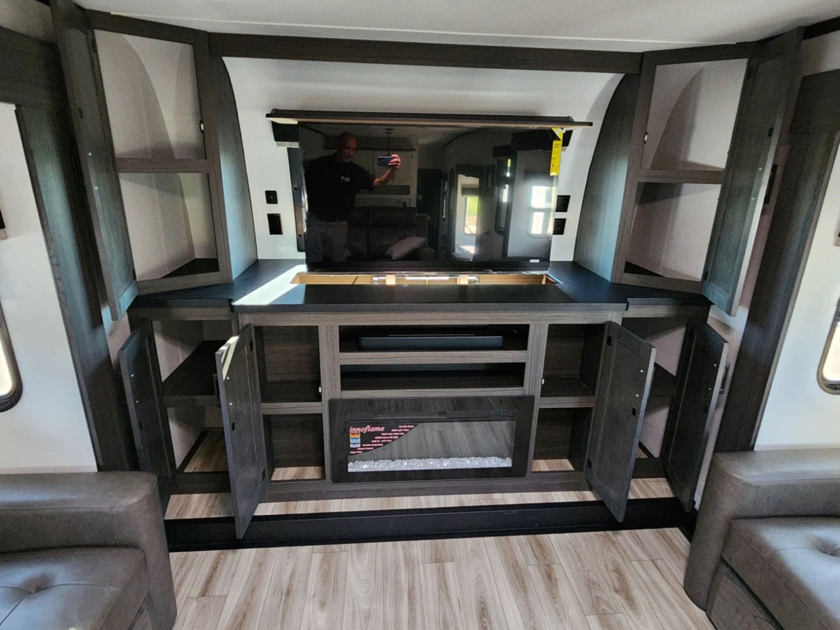 2026 VENTURE RV SPORTTREK 365VFL - Image 43