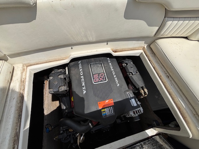 2004 STINGRAY 220DR - Image 28