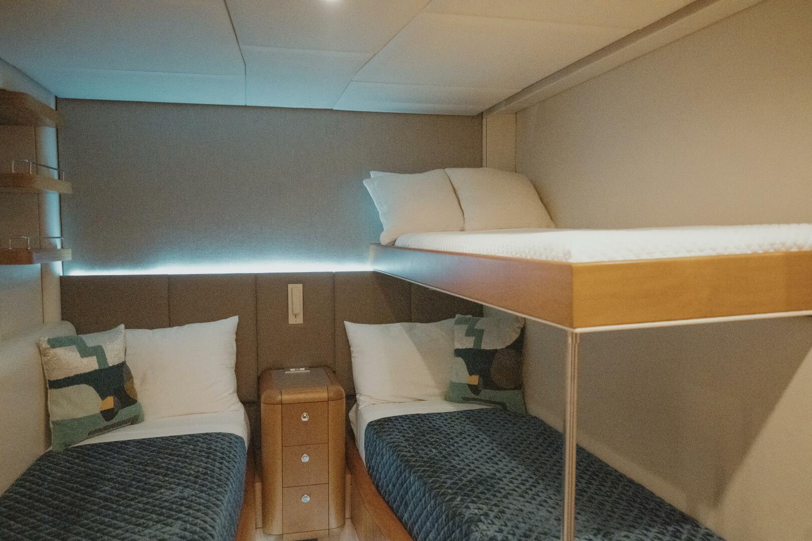 1996 Oceanfast 87 Enclosed Bridge Sportfish - Image 17