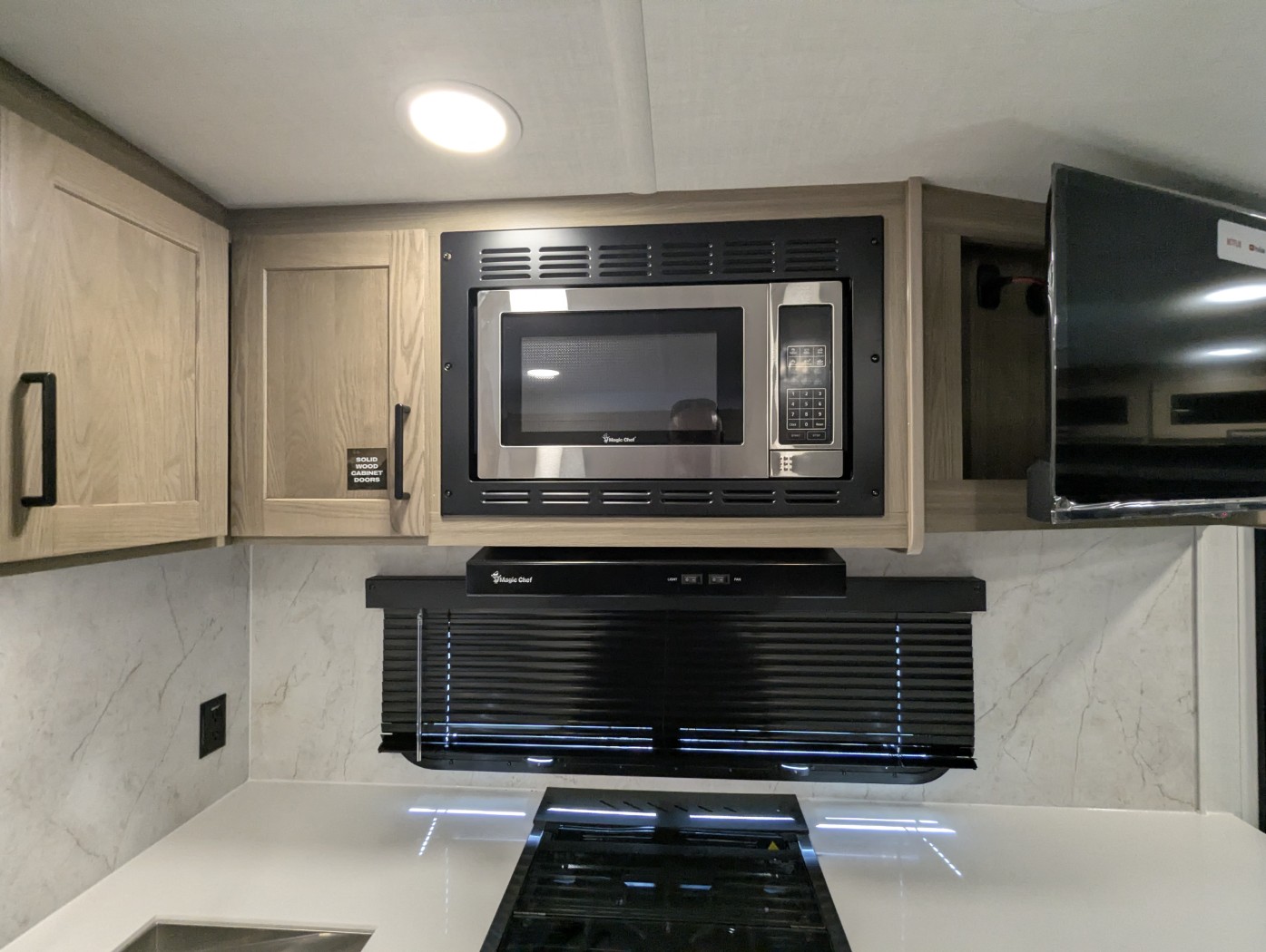 2027 Forest River Rockwood Ultra Lite 2618RD - Image 21