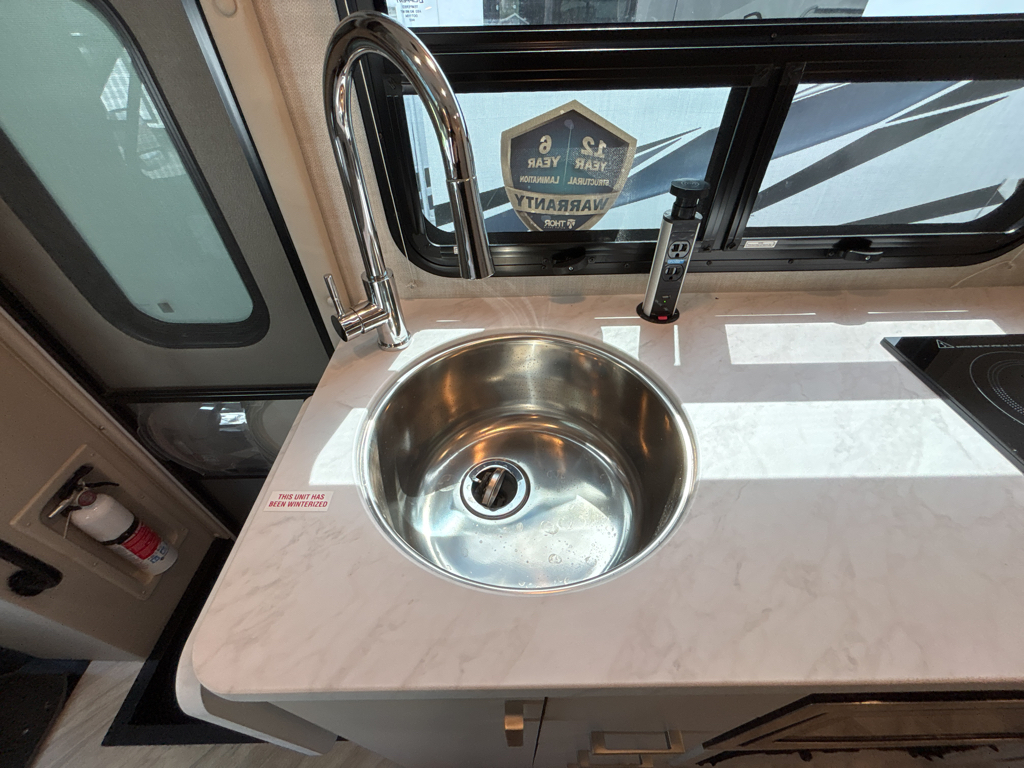 2026 THOR MOTOR COACH COMPASS 22MT - Image 11