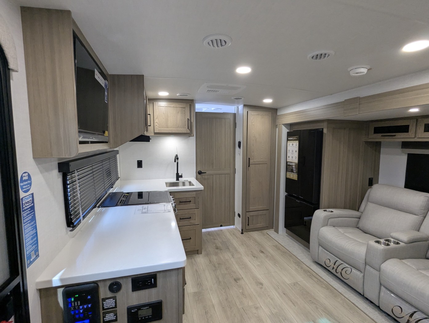 2027 Forest River Rockwood Mini Lite 2213S - Image 29