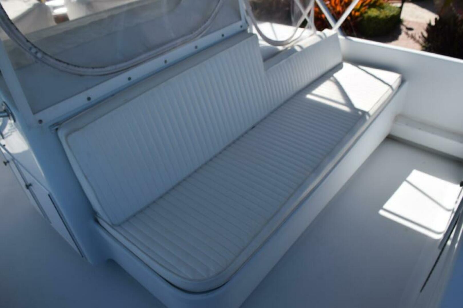 1990 Sunny Briggs Flybridge Sportfish - Image 34