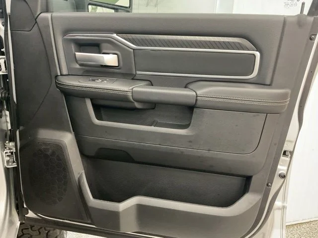 2026 Ram 2500 Big Horn 4x4 Crew Cab 6'4" Box - Image 23